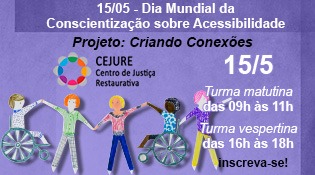 Num fundo roxo cinco crianças brincando, sendo 2 cadeirantes
